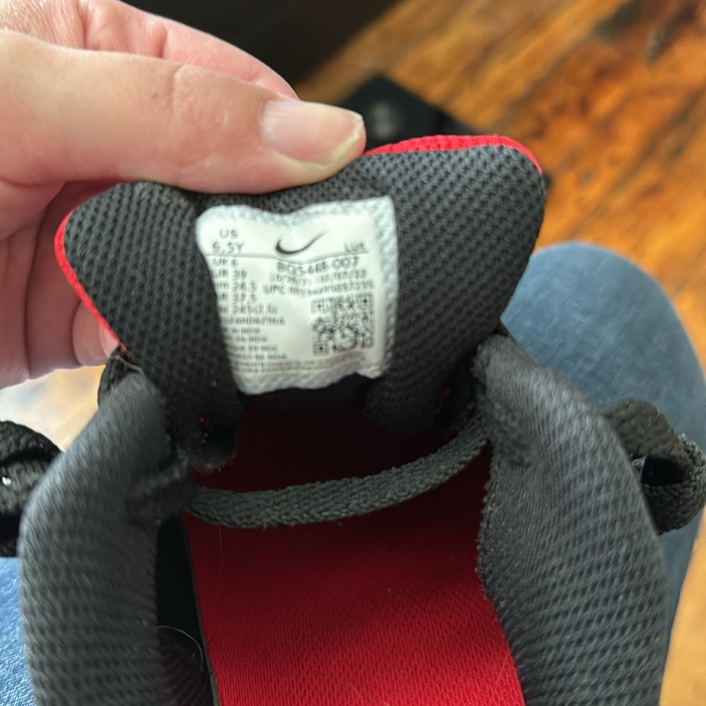 Nike Court Lows - Picture 2 of 5